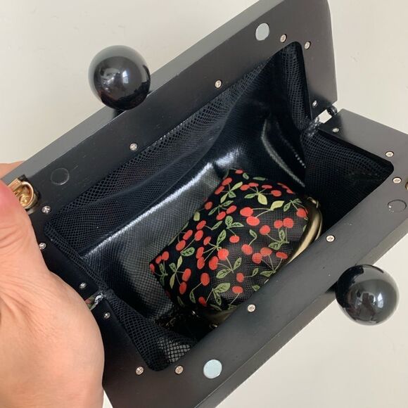 Handmade Genuine Leather Cherry Print Wooden Frame Bag/Crossbody & Small Purse - Picture 16 of 16